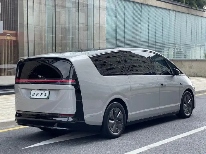 Li Auto MEGA 2024 Model Ultra Edition
