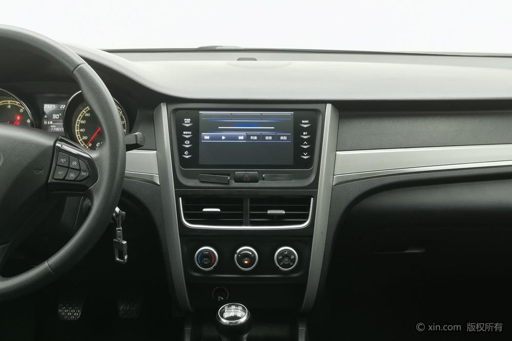 BESTUNE B30 2016 модификация 1.6L Manual Luxury – фото 10