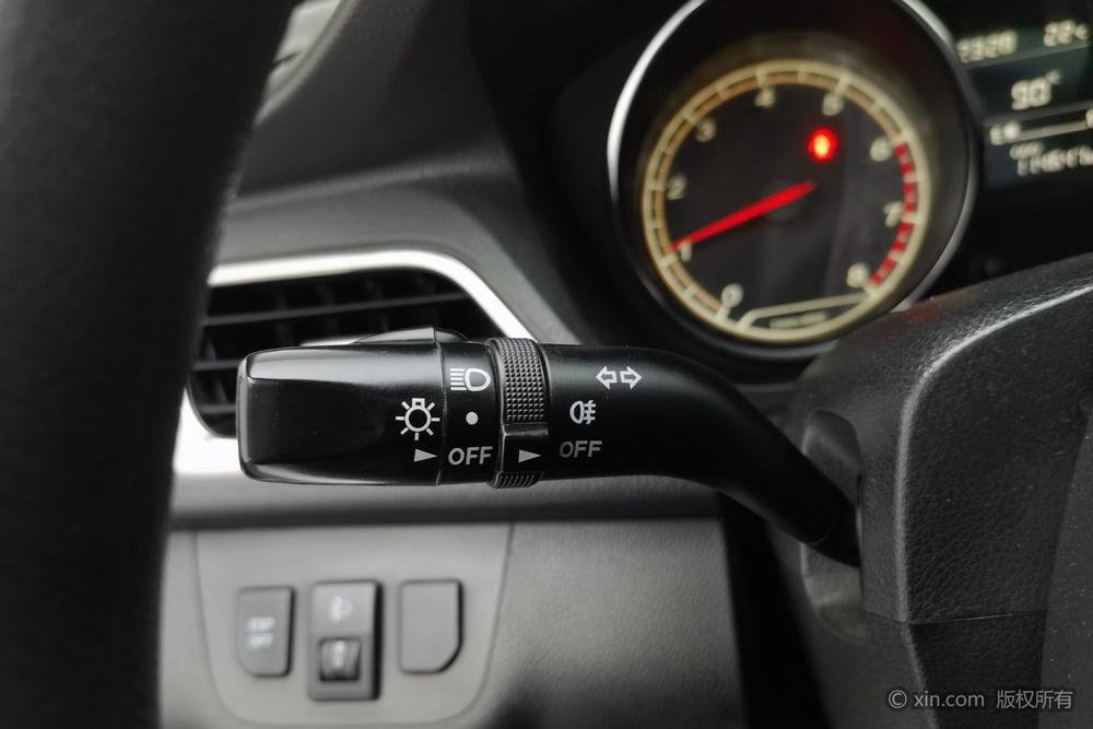 BESTUNE B30 2016 модификация 1.6L Manual Luxury – фото 16