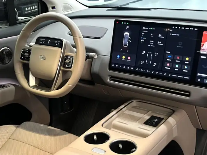 Li Auto i8 2025 Model Standard Edition – фото 8