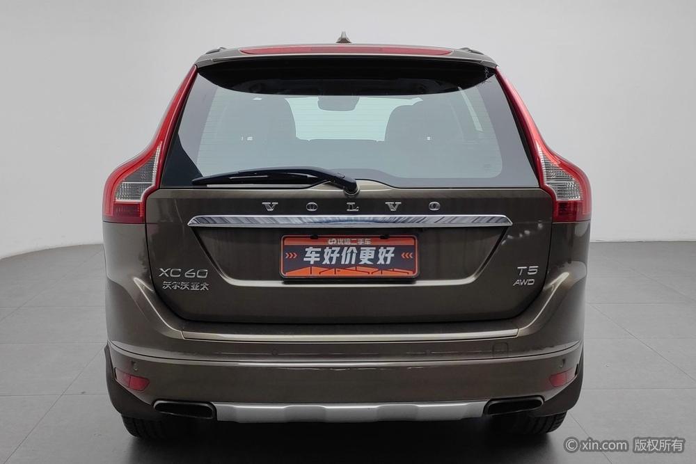Volvo XC60 2015 T5 AWD Smart Far