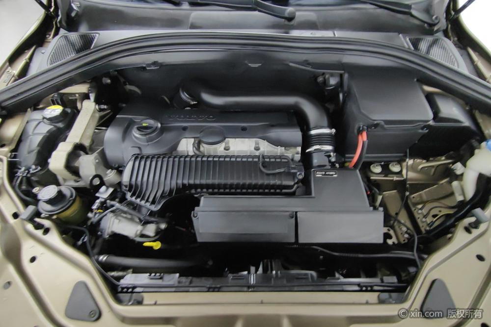 Volvo XC60 2015 T5 AWD Smart Far – фото 5