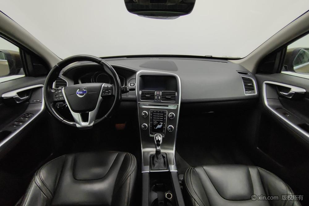 Volvo XC60 2015 T5 AWD Smart Far – фото 13