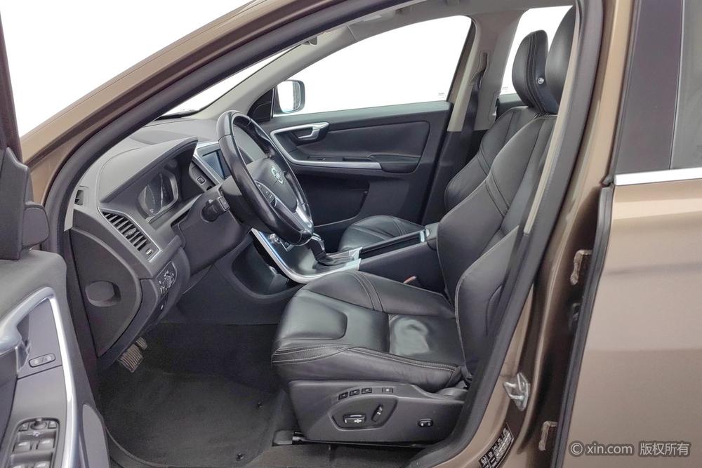 Volvo XC60 2015 T5 AWD Smart Far – фото 18