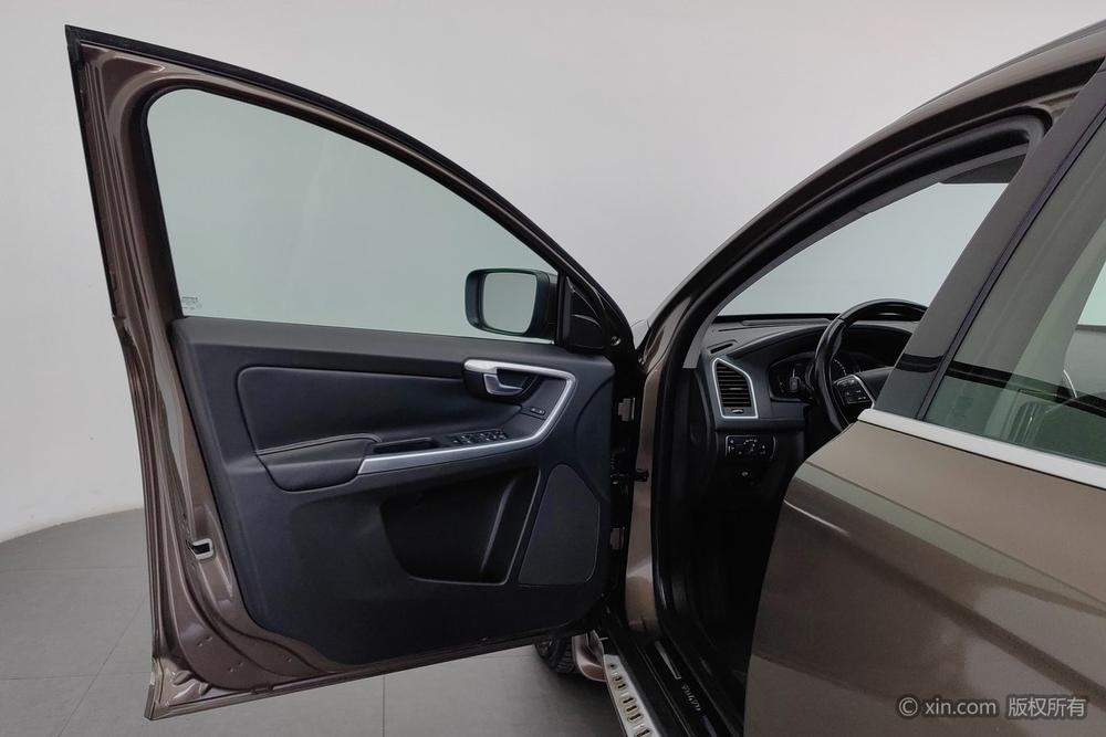 Volvo XC60 2015 T5 AWD Smart Far – фото 22