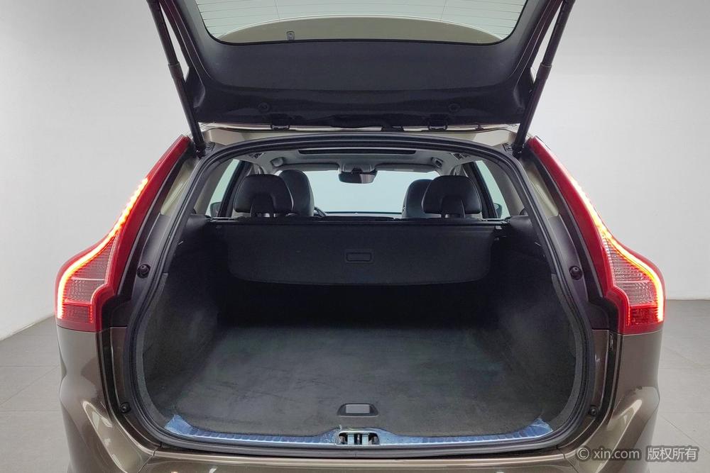 Volvo XC60 2015 T5 AWD Smart Far – фото 24