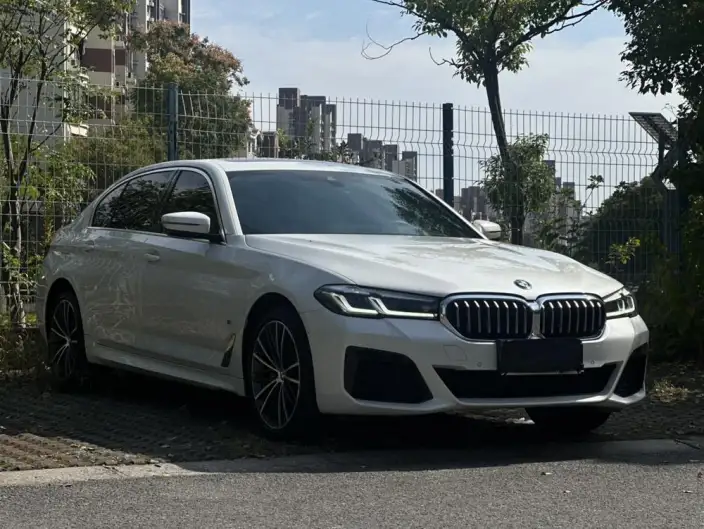 BMW 5 Series 2023 Model Facelift 530Li Leading Model M Sports Set