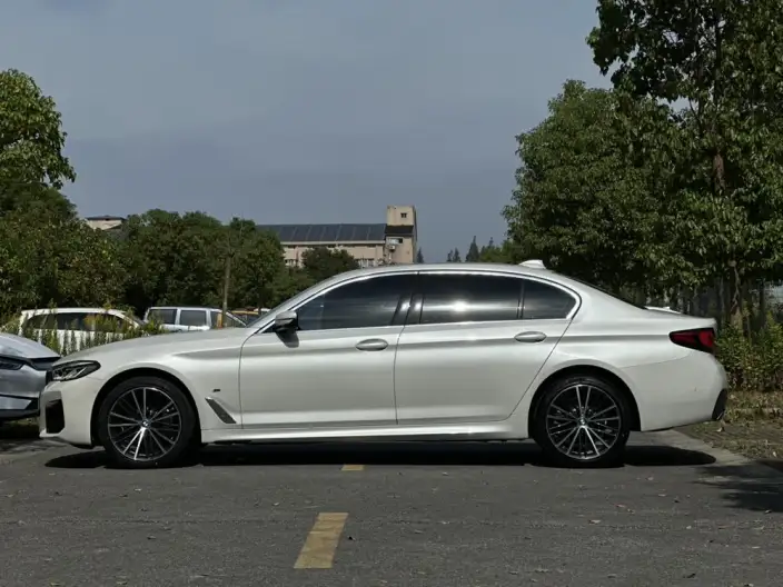 BMW 5 Series 2023 Model Facelift 530Li Leading Model M Sports Set