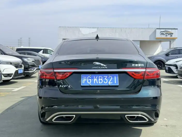Jaguar XFL 2024 Model 2.0T P250 2WD Exclusive Deluxe Edition