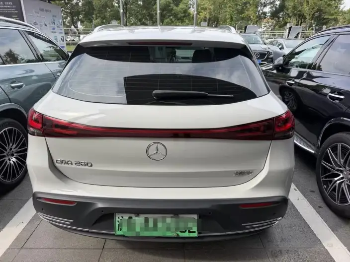 Mercedes-Benz EQA 2022 Model EQA 260