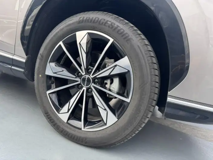 Roewe eRX5 2023 Model Chao Hybrid Comfort Edition – фото 5