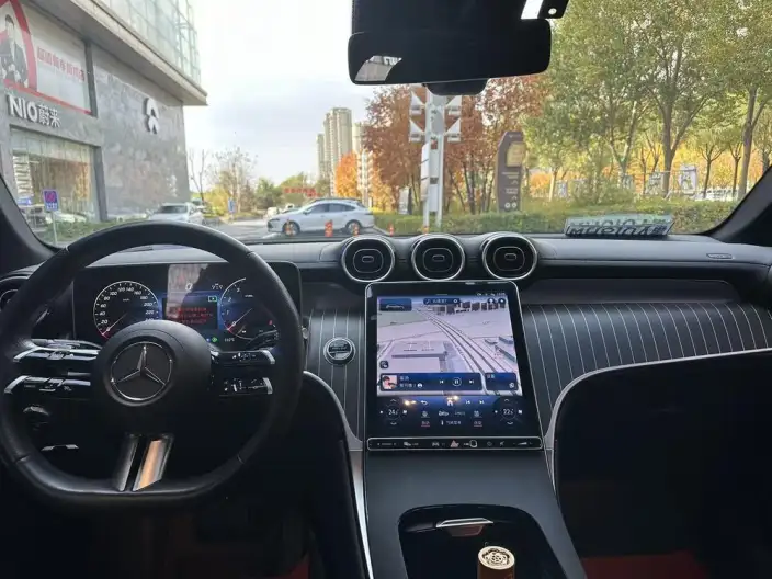Mercedes-Benz GLC 2023 Model Facelift GLC 300 L 4MATIC Dynamic Model 5 seat – фото 8