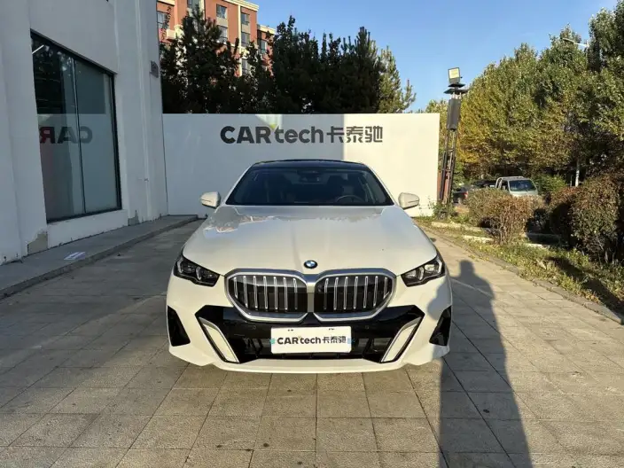 BMW 5 Series 2025 Model Facelift 530Li Exclusive Model M Sports Set