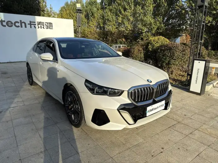 BMW 5 Series 2025 Model Facelift 530Li Exclusive Model M Sports Set