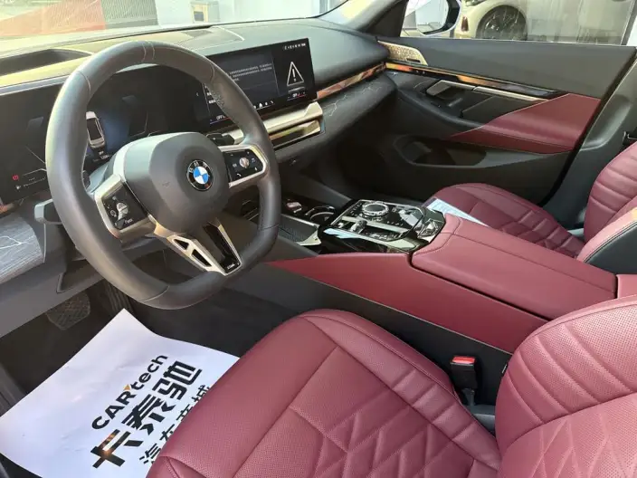 BMW 5 Series 2025 Model Facelift 530Li Exclusive Model M Sports Set – фото 9