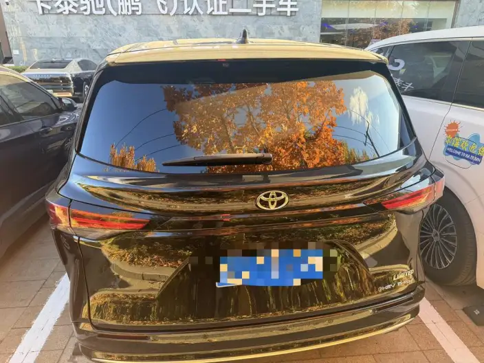 Toyota Sienna 2024 Model Hybrid 2.5L 4WD Premium Edition – фото 5