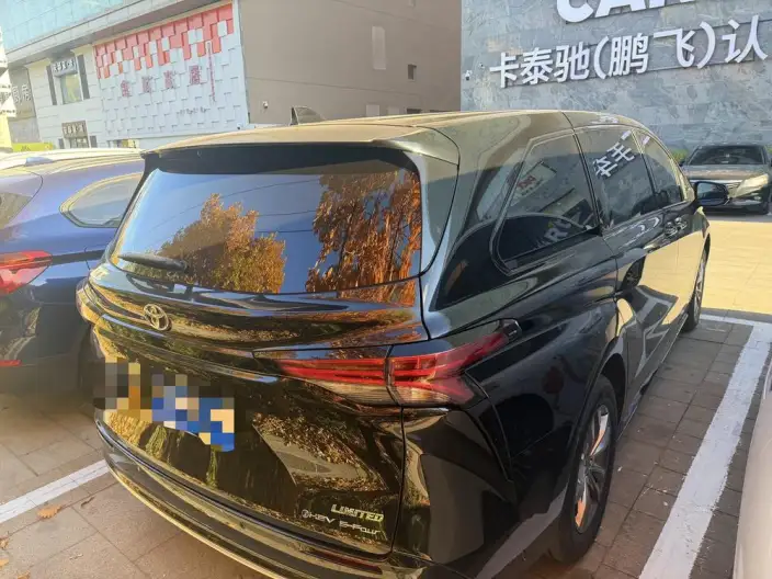 Toyota Sienna 2024 Model Hybrid 2.5L 4WD Premium Edition – фото 6