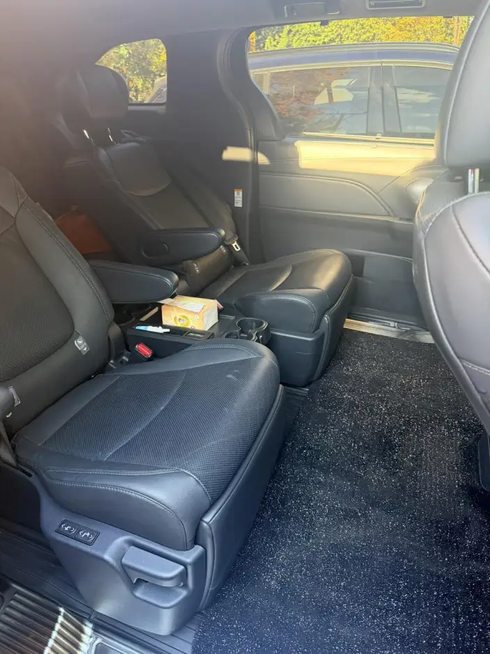 Toyota Sienna 2024 Model Hybrid 2.5L 4WD Premium Edition – фото 7