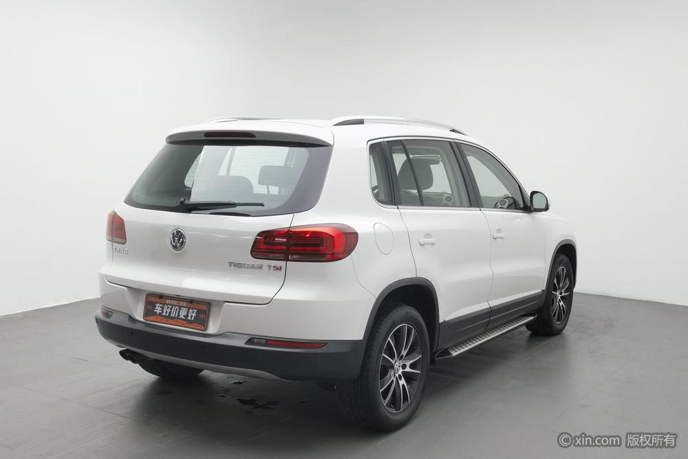Volkswagen Tiguan 2013 модификация 1.8TSI автоматическое 2WD Luxury