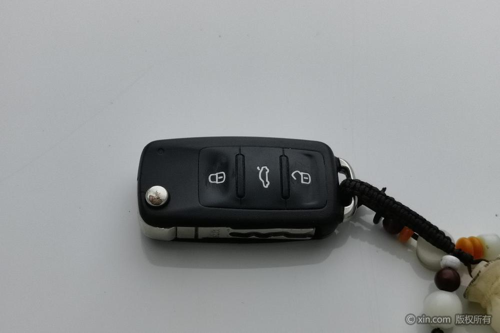Volkswagen Tiguan 2013 модификация 1.8TSI автоматическое 2WD Luxury – фото 6