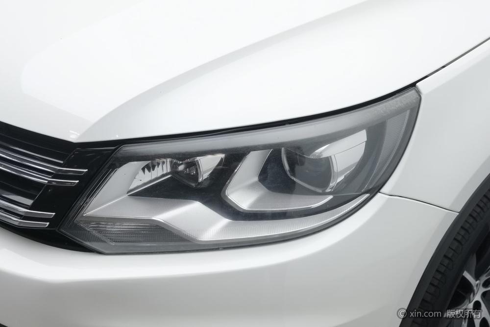 Volkswagen Tiguan 2013 модификация 1.8TSI автоматическое 2WD Luxury – фото 7