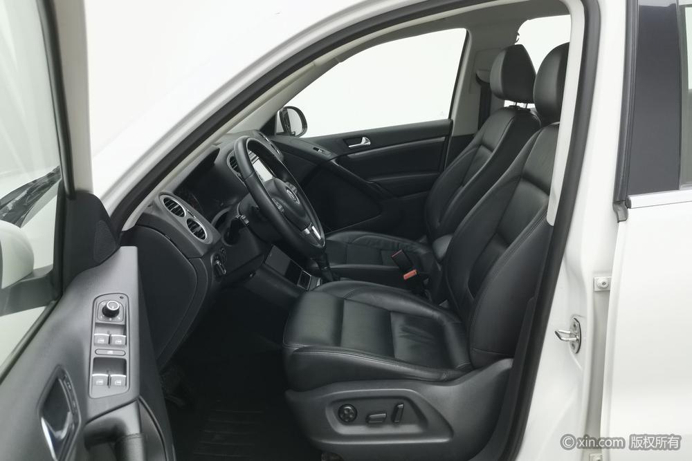 Volkswagen Tiguan 2013 модификация 1.8TSI автоматическое 2WD Luxury – фото 18