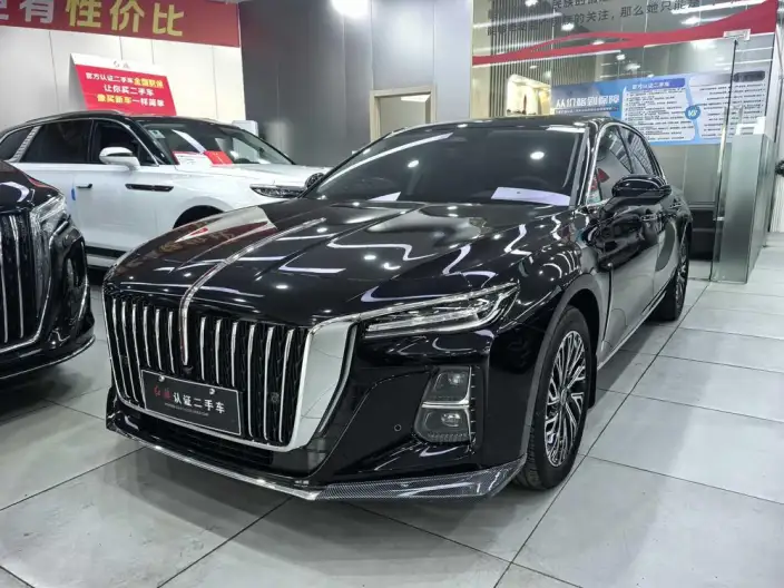 Hongqi H5 2025 Model 2.0T Automatic Flag Enjoy Edition