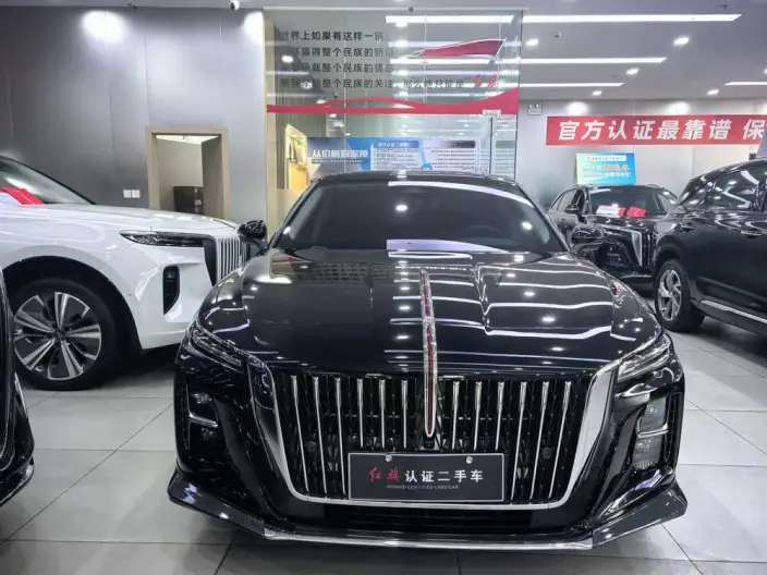 Hongqi H5 2025 Model 2.0T Automatic Flag Enjoy Edition