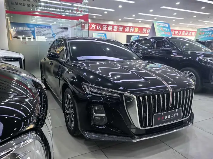 Hongqi H5 2025 Model 2.0T Automatic Flag Enjoy Edition
