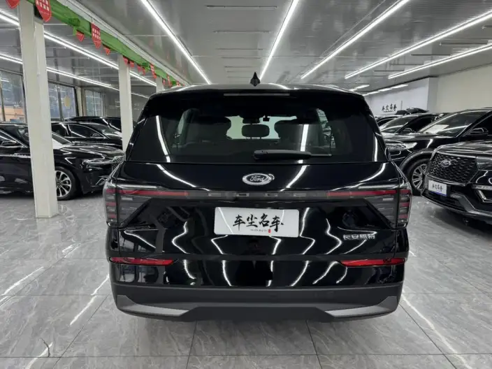 Ford Edge 2023 Model Ford Edge L 2.0T EcoBoost 2WD VII seat Luxury Model – фото 5