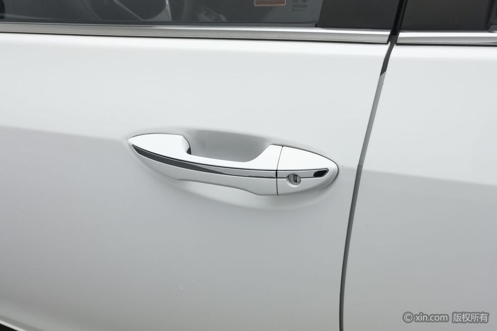 Corolla Hybrid E+ Модель 2020 года 1.8L Com f ort Edition – фото 11