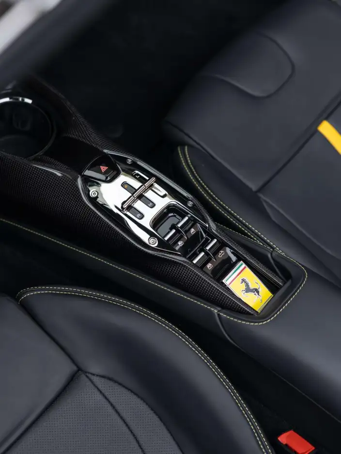 Ferrari SF90 2021 Model 3.9T V8 Spider – фото 10