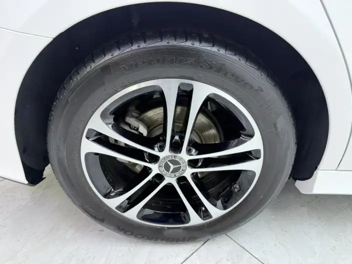 Mercedes-Benz A-class 2023 Model A 180 L – фото 7