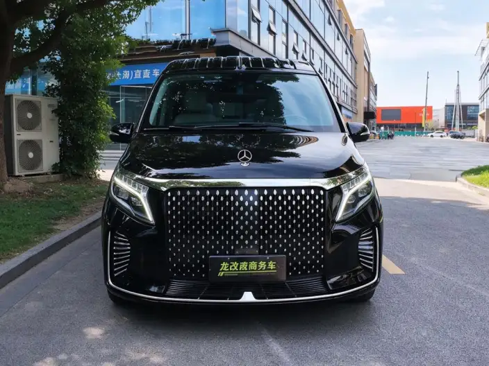 Mercedes-Benz V-Class 2022 Model V 260 L Long wheelbase Premium Edition