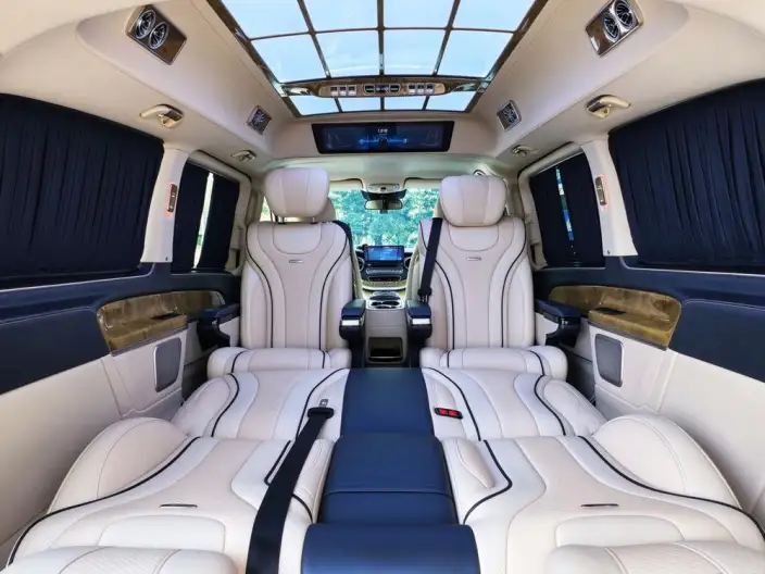 Mercedes-Benz V-Class 2022 Model V 260 L Long wheelbase Premium Edition – фото 7