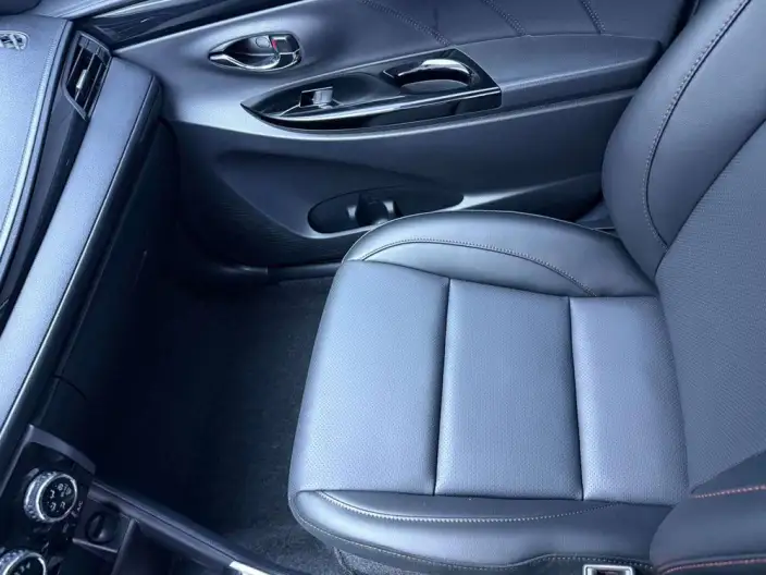 Toyota YARIS L Vios 2022 Model Zhixuan X 1.5L CVT Luxury PLUS Edition – фото 8