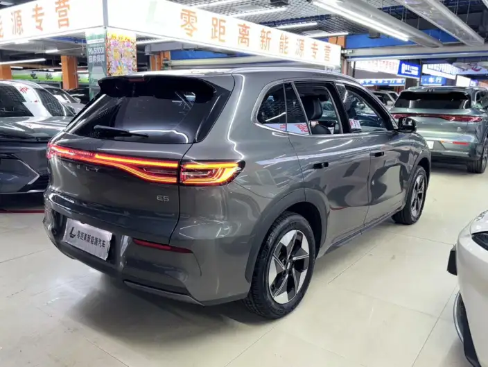 Geely Galaxy E5 2026 Model 610km Tiggo + Edition – фото 6