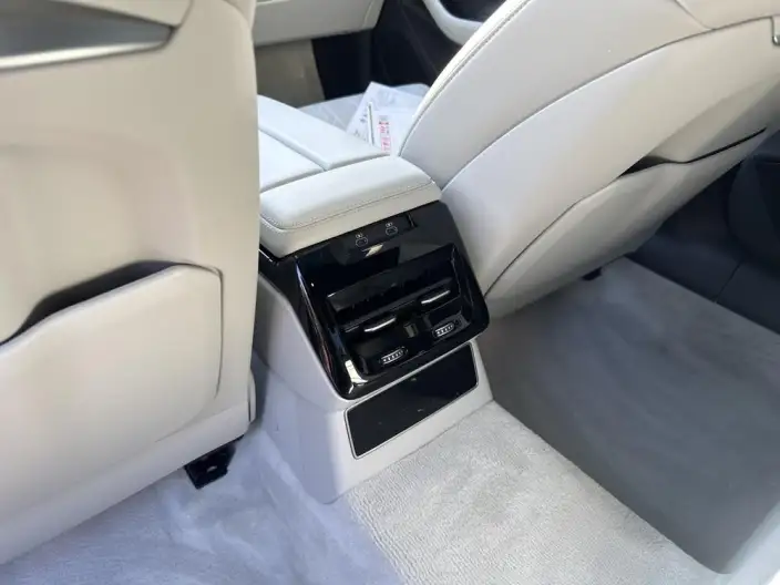 Audi A6L 2026 Model 2.0T quattro Exclusive Model – фото 7