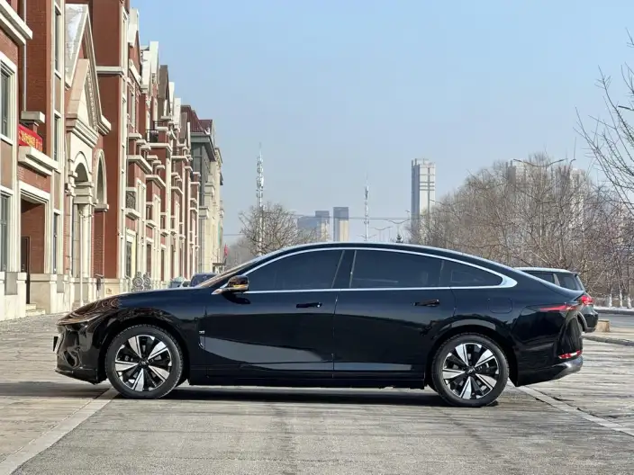 Changan Qiyuan A07 2025 Model Blue whale Extended Range 140 Elite Model – фото 4