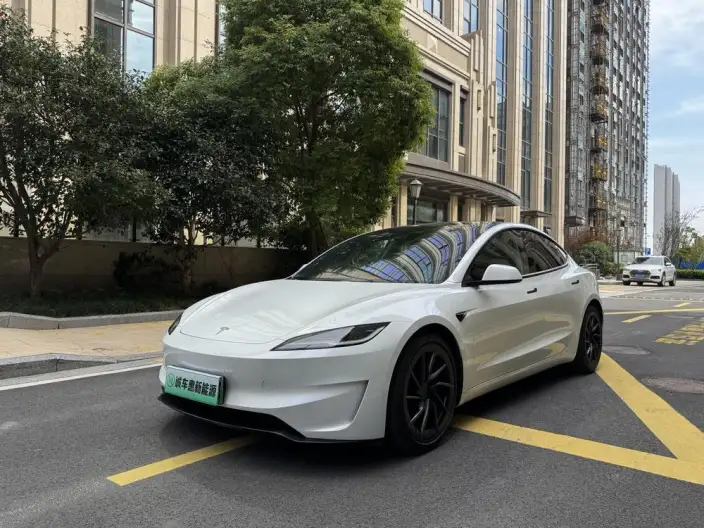 Model 3 2024 Model High performance All-wheel drive version