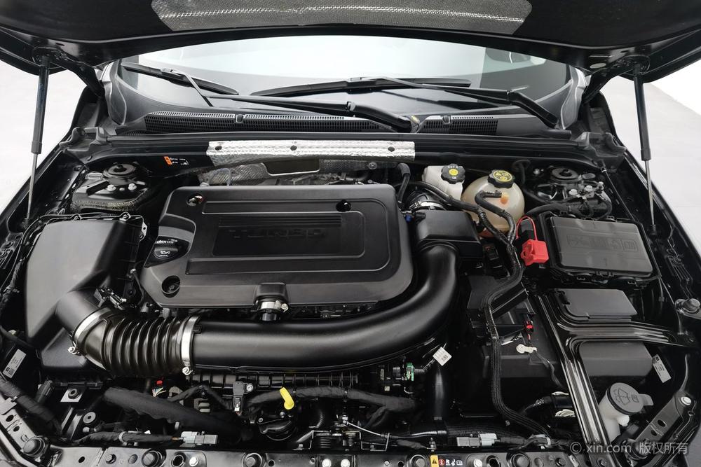 Malibu XL 2022 Redline 550T Automatic Razorback – фото 5