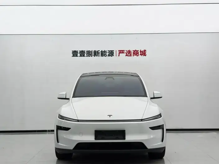 Model Y L 2026 Model Standard Edition