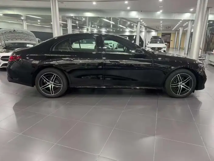 Mercedes-Benz E-Class Imported 2025 Model E 260 Sports Edition – фото 8