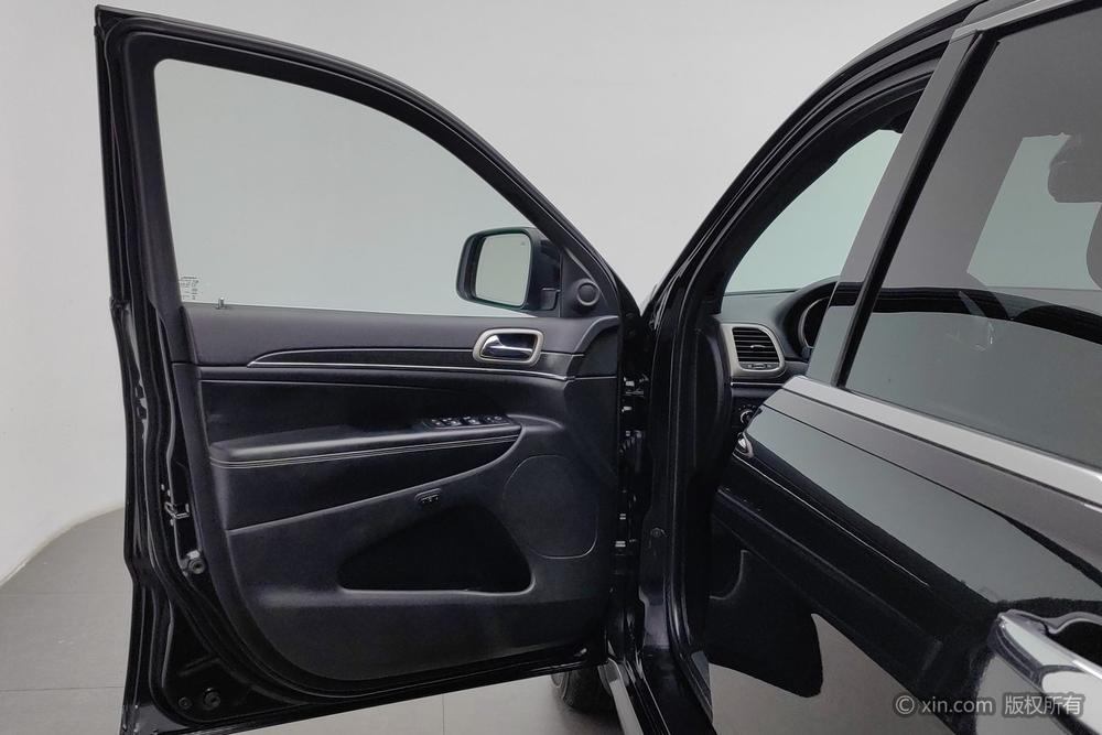 JEEP Grand Cherokee Imported 2015 модификация 3.0TD дизель 舒 Xiang Навигация Edition – фото 22