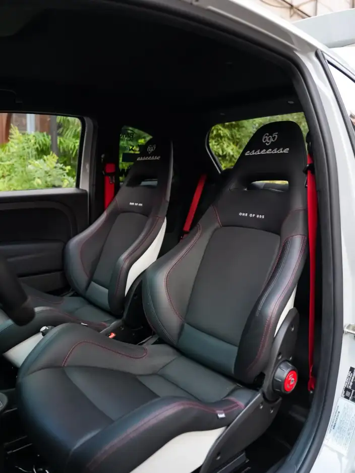 Abarth 695 2023 Model 1.4T Automatic 4WD 4 seat Parallel Imported – фото 3