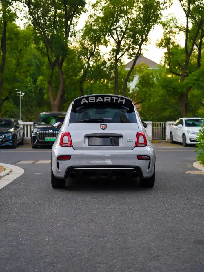 Abarth 695 2023 Model 1.4T Automatic 4WD 4 seat Parallel Imported – фото 4