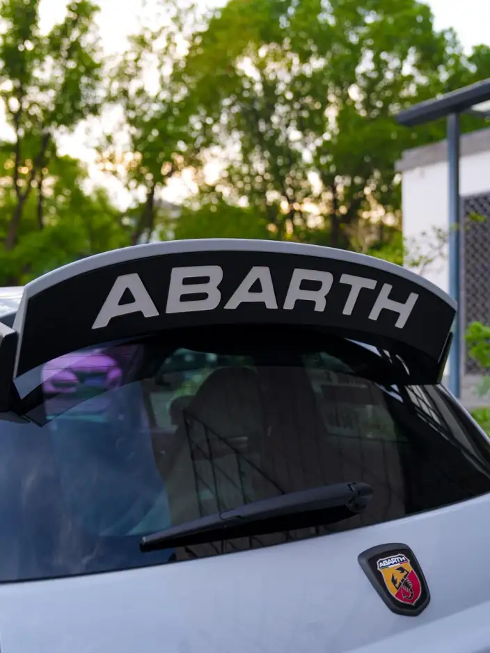 Abarth 695 2023 Model 1.4T Automatic 4WD 4 seat Parallel Imported – фото 8