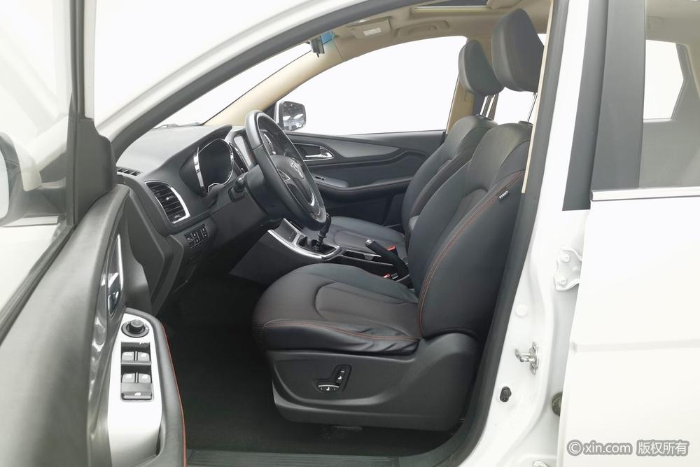 Baojun 560 2016 модификация 1.8L Manual Luxury – фото 18