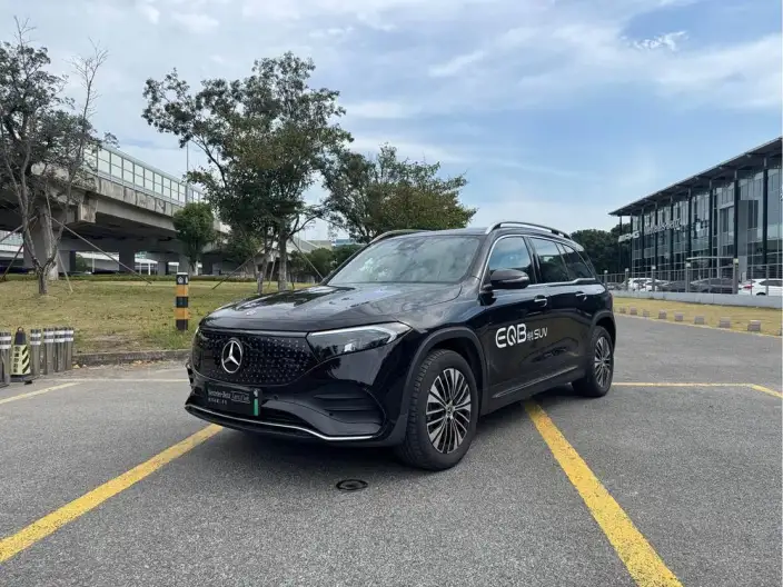 Mercedes-Benz EQB 2025 Model EQB 260
