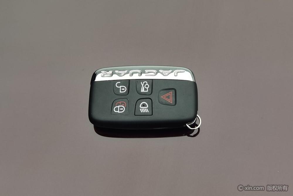 Jaguar XFL 2017 XFL 2.0T 240PS Luxury – фото 6
